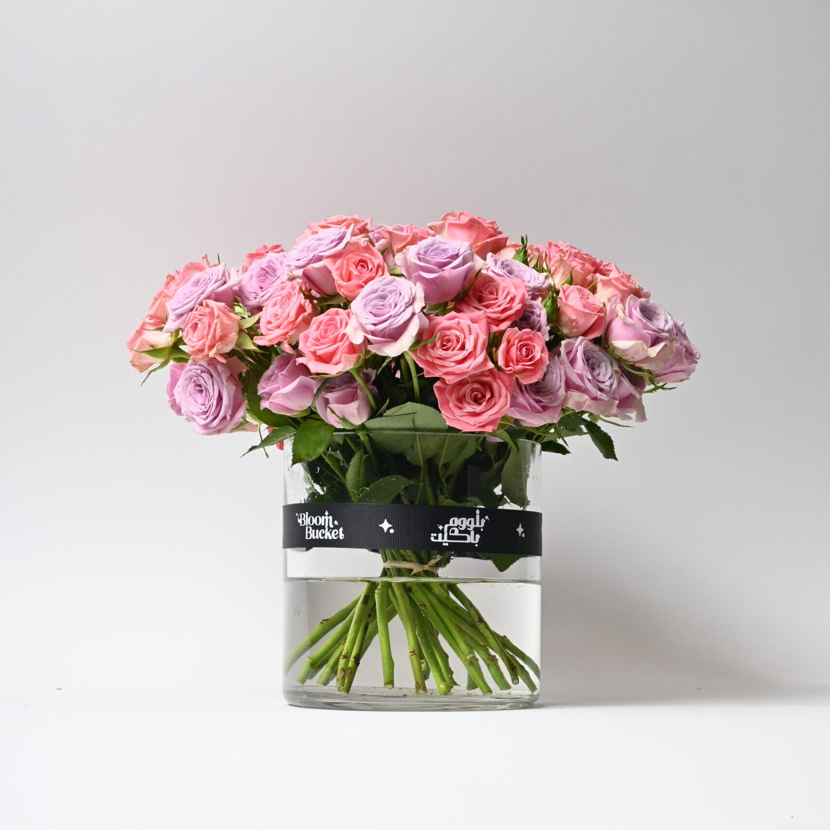 فازة أزهار وردية